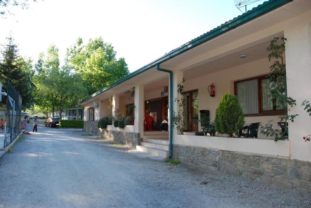 Bungalows Conca De Ter Вилайонга де Тер Екстериор снимка