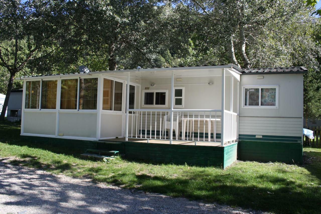 Bungalows Conca De Ter Вилайонга де Тер Екстериор снимка